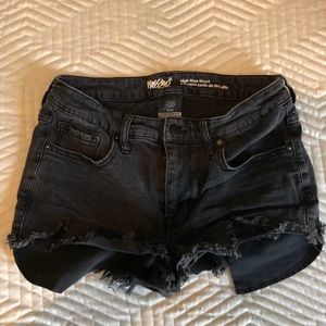 High Rise Black Shorts 28